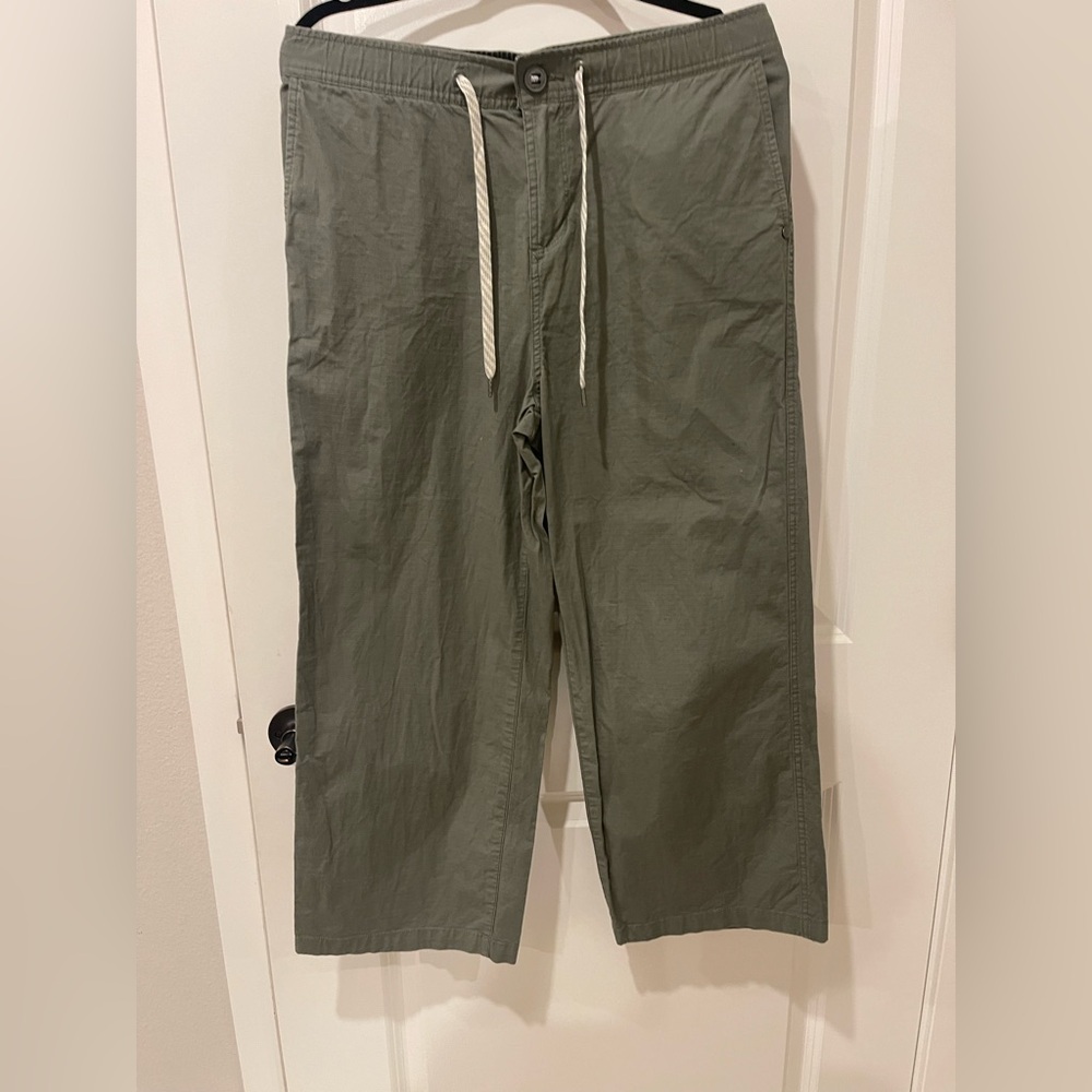 Vuori Sage Green Joggers Size Large
